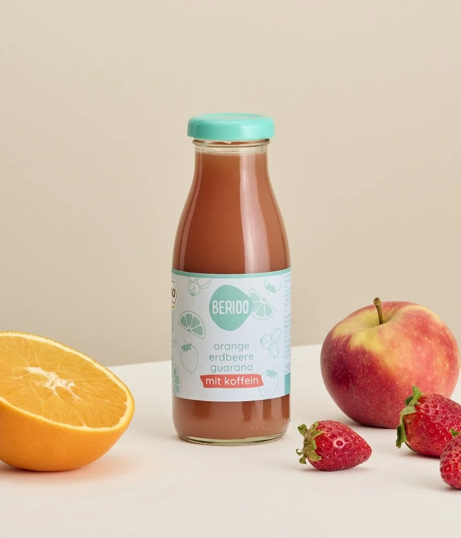 Orange Erdbeere Guarana Saft